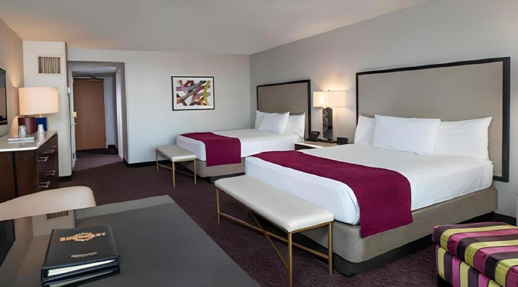 ซันโคสต์ โฮเทล แอนด์ กาสิโน Hotel ลาสเวกัส ภายนอก รูปภาพ