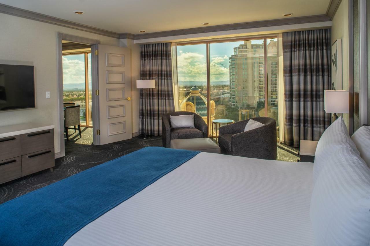 ซันโคสต์ โฮเทล แอนด์ กาสิโน Hotel ลาสเวกัส ภายนอก รูปภาพ